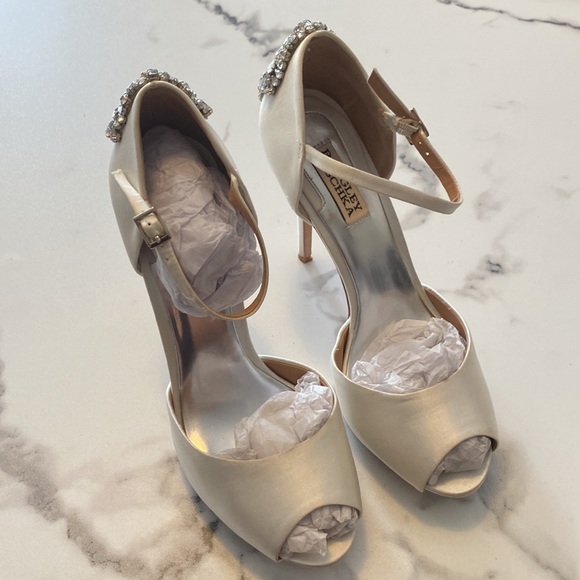Badgley Mischka Gene White Satin with Rhinestone Detailing Wedding Bridal Heel - Picture 6 of 15